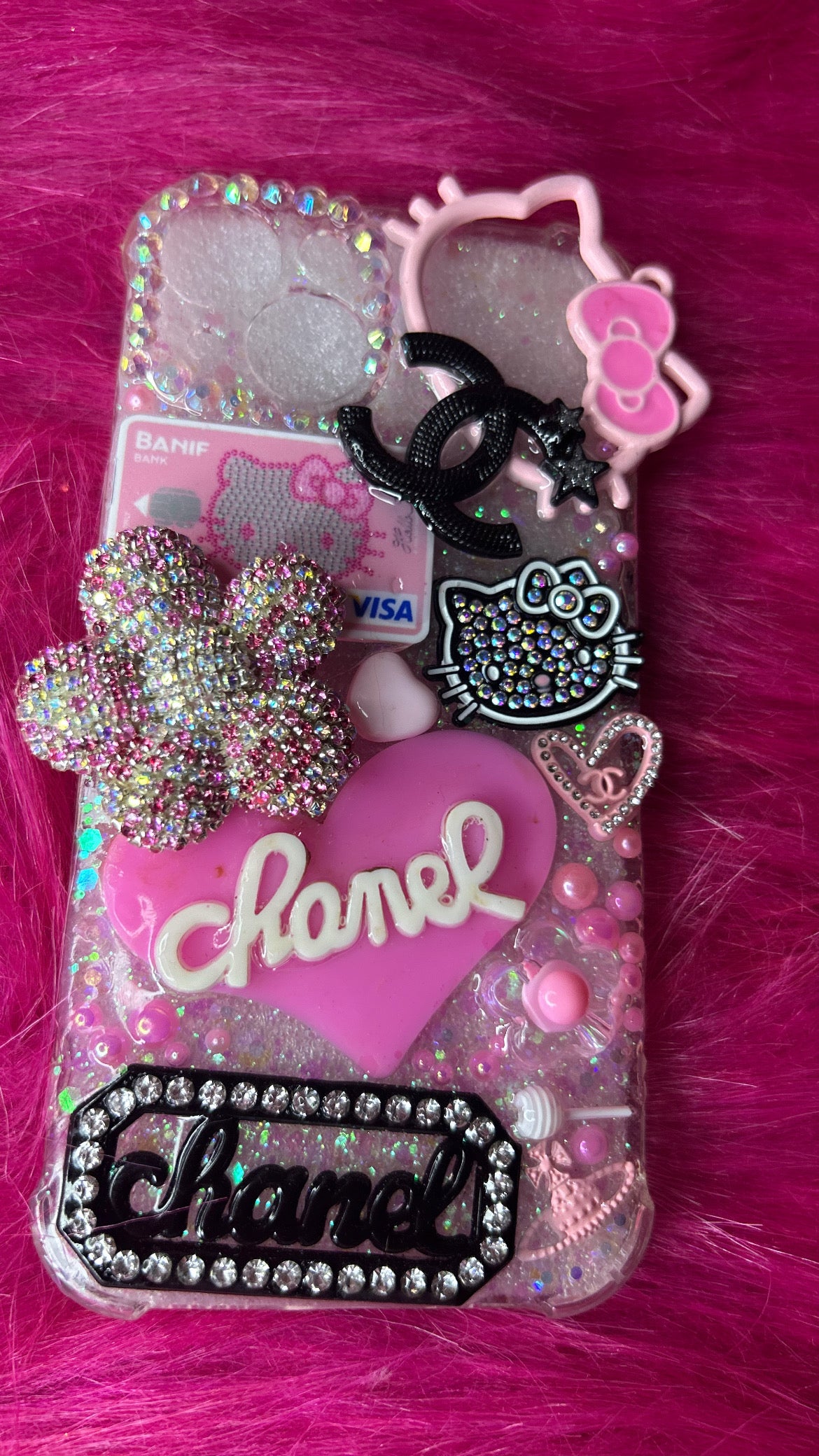 💎 Hello Kitty Luxury iPhone 14 Case – Custom Bedazzled Design 💎
