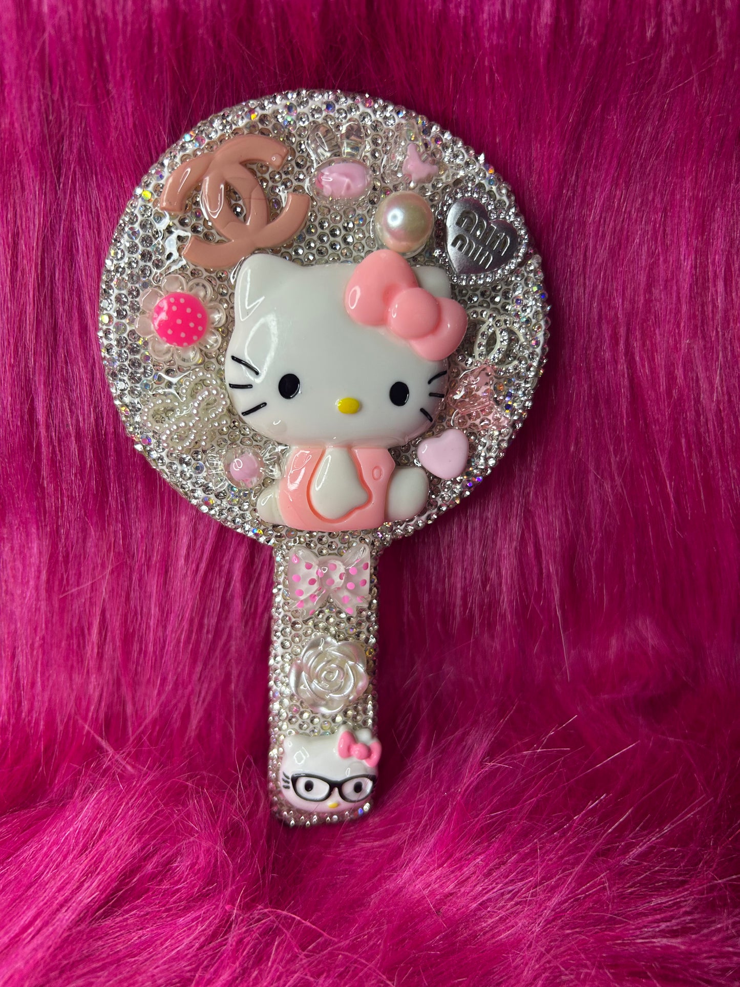💖 Custom Bedazzled Hello Kitty Hand Mirror – Luxury Glam Edition 💖